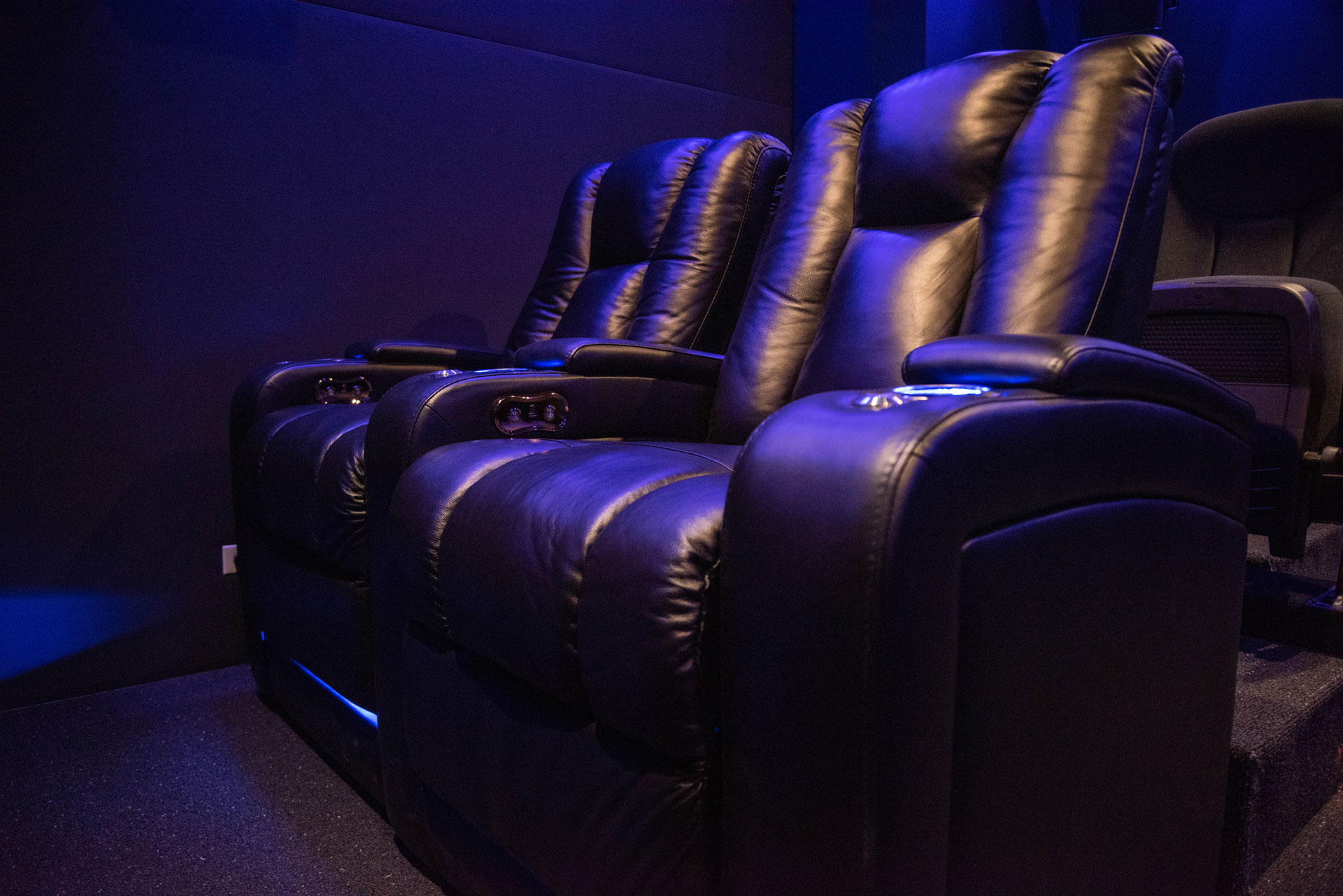 NoiseFloor Chicago screening room